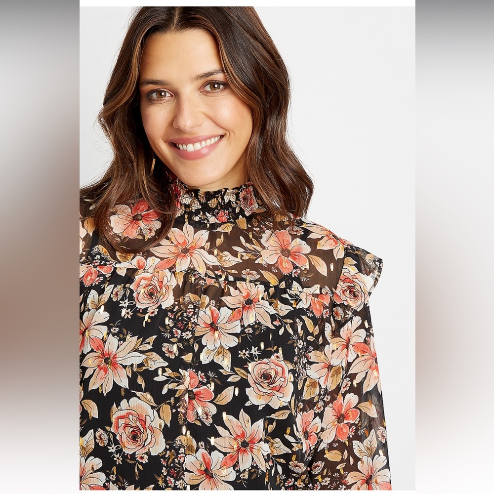 Maurice’s Black Floral Smocked Neck Long
Sleeve Blouse Size XXL